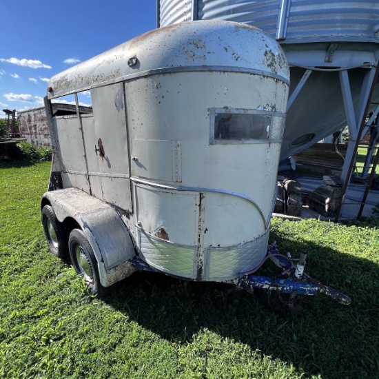 Tandem Axle Horse Trailer