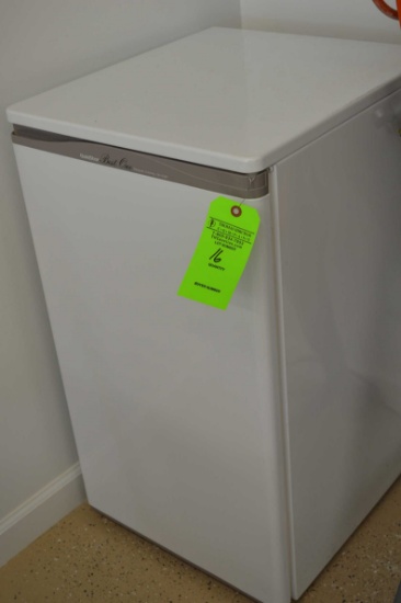 Gold Star Compact Refrigerator/Freezer