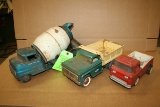 Lot: (3) Vintage Structo Toys