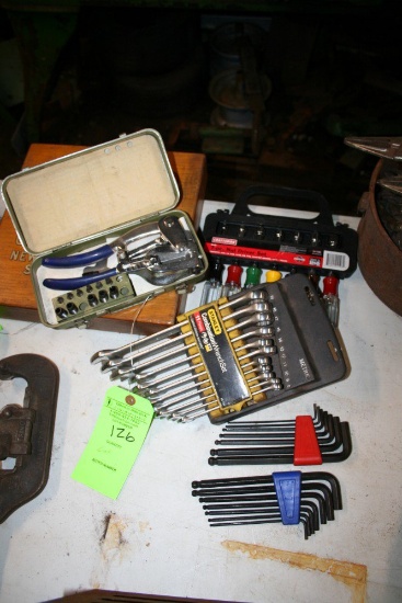 Lot: Asst. Tools