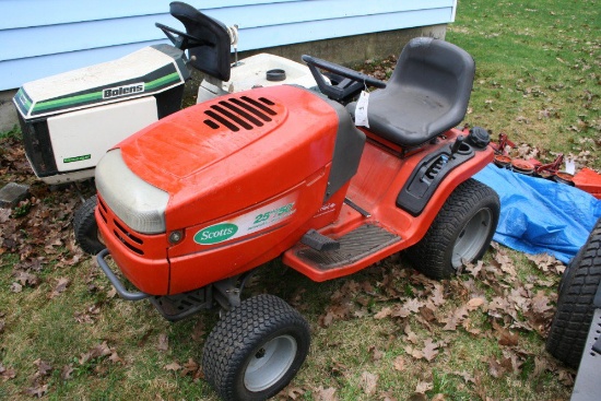 Scotts Lawn Tractor