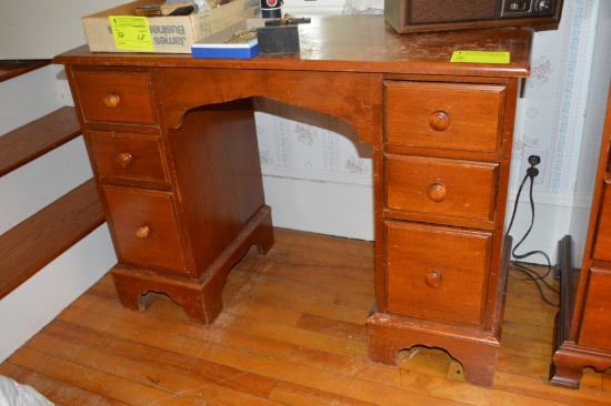 Lot: Bedroom Set