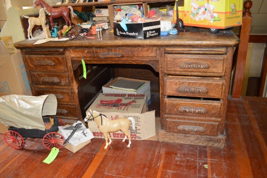 8-Drawer Oak Office Desk