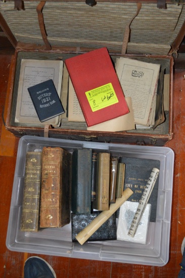 Lot: Antique Books