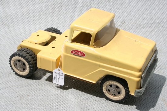 Tonka Toys Truck Tractor