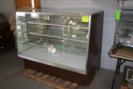 59" Lighted Dry Display Case w/ (3) Glass Shelves