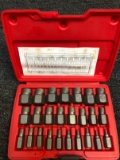 MAC 25-PC. Screw Extractor Set