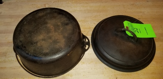 Griswold Cast Iron # 8 Tite-Top Dutch Oven