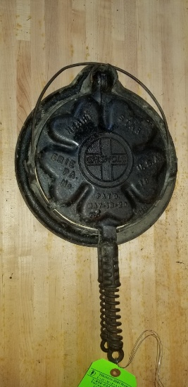 Griswold Cast Iron Heart Star Waffle Maker