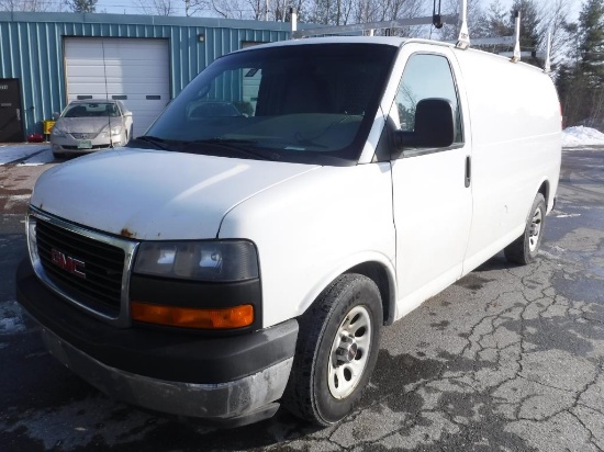 2010 GMC Savana Cargo