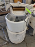 Vintage Tub Wringer Washing Machine