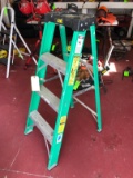 Lynn 4' Fiberglass Step Ladder