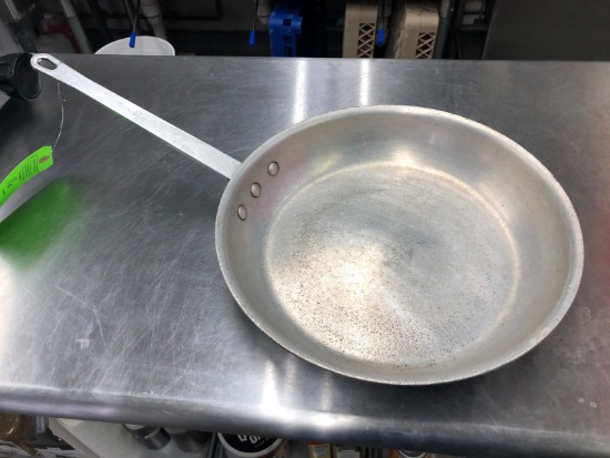 14" Vollrath Aluminum Saute Pan