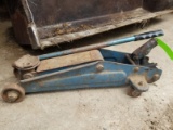 Floor Jack & 4-way Lug Nut Wrench