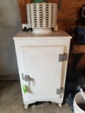 Vintage GE Fridge