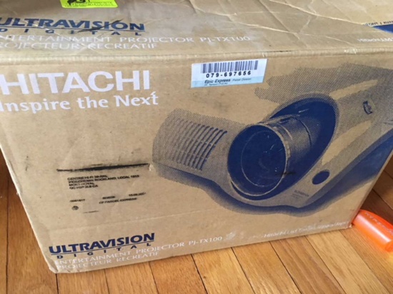 Hitachi Ultravision Digital Projector PJ-TX100  w/Vutec Matte White 110 Pro