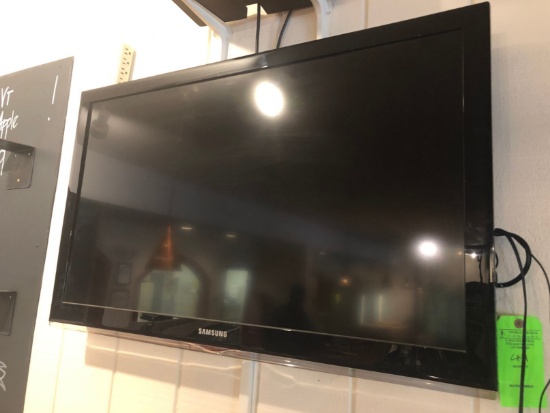 Samsung Flat Screen 40" TV