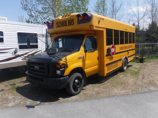 2009 Ford E-450 Bus