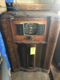 Antique Zenith Console Radio