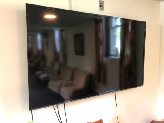 64" LG Flat Screen TV & VCR/ DVD Player& Tapes