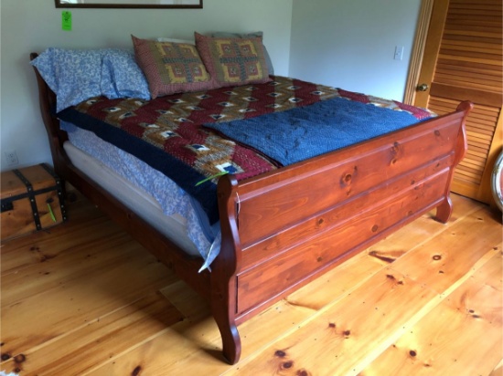 King Size Pine Sleigh Bed w Mattress & Box