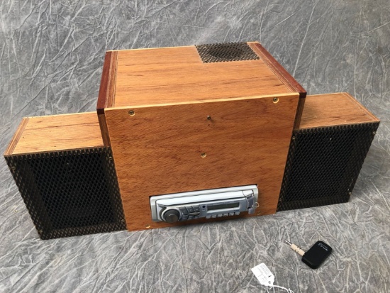 Custom Stereo