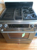 Jenn-Air Gas Stove w/ Electric Convection Oven