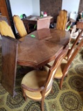 Dining Room Table w/ (6) Upholstered Chairs