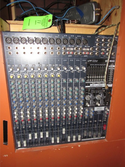 Yamaha EMX 5016CF Mixing Board