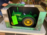 John Deere Scale 1/8 1939 Model D Tractor