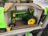 Collectors Edition John Deere Model 720 I Crop  1/16th Model