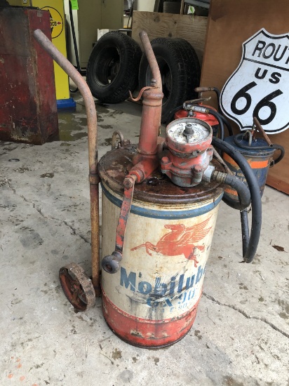 Vintage Bennett 100BME Service Station Oil Pump