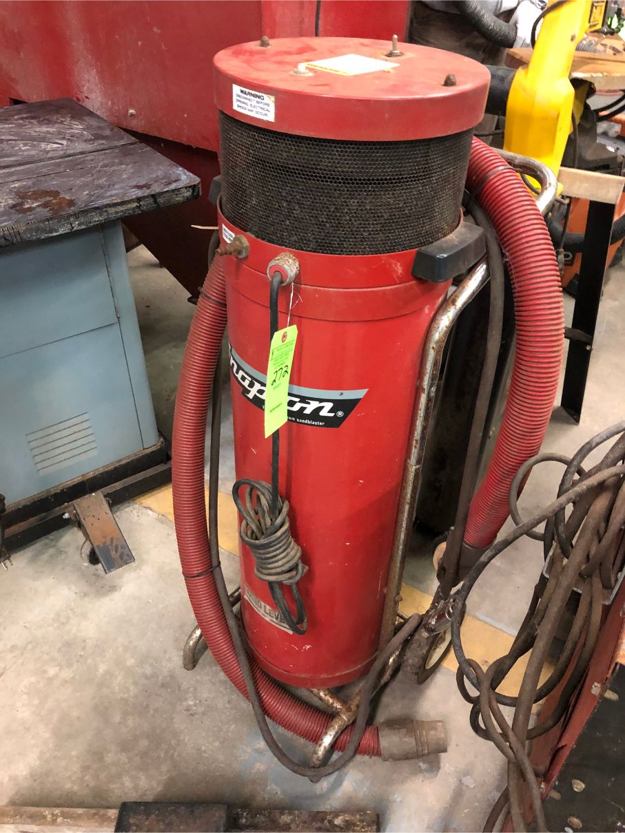 Snap on vacuum sale sandblaster