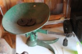 Antique Countertop Balance Scale