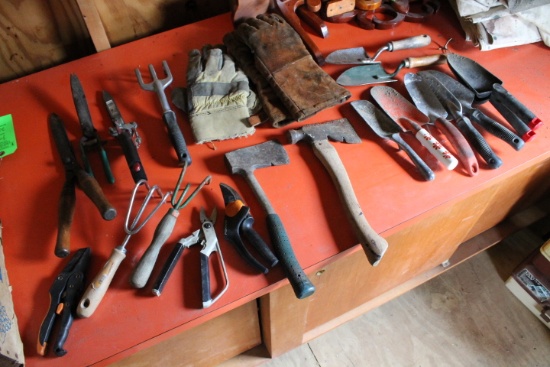 (20+/-) Asst. Garden Hand Tools