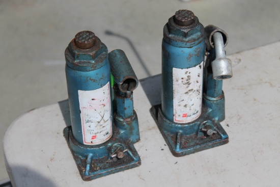 (2) Bottle Jacks