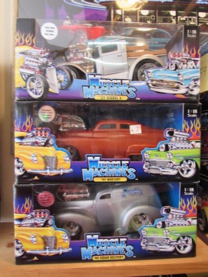 (3) Muscle Machines 1:18 Scale Die Cast Collectible Cars