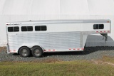 C&C Essence Model Aluminum Three Horse 5th Wheel Trailer