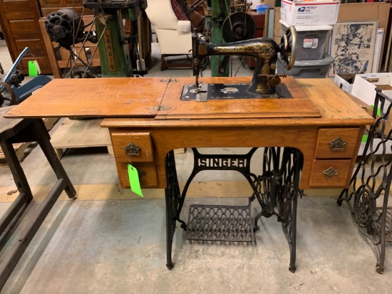 Singer Treadle Sewing Machine With Oak Cabinet