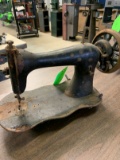 Unknown Singer Sewing Machine For Parts