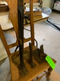 (4) Cast Iron Shoe Anvil / Last Stands