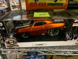 Muscle Machine '69 Camaro 1:18 Scale Diecast Collectible Car