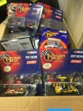 (72) Winners Circle Pit Row & Daytona 500 Series 1:64 Scale Diecast