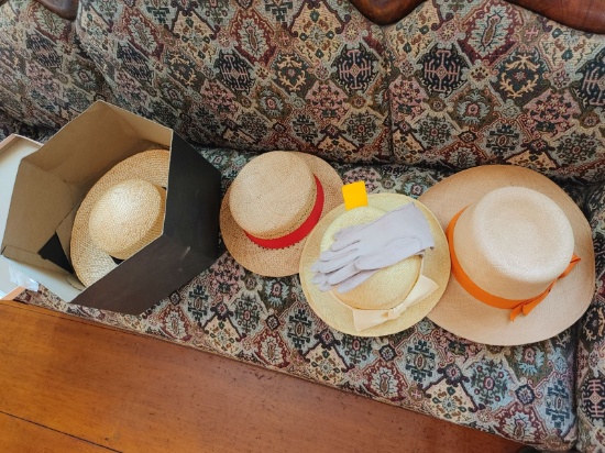 (4) Women's Straw Hats