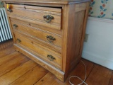 Oak Country Style 3 Drawer Dresser