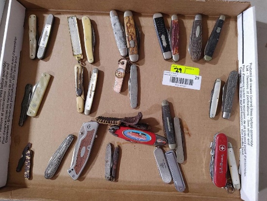 (32+/-) Vintage Pocket Knives