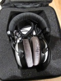 Beyerdynamic DT 880 Pro 250 ohm Semi-open Reference Studio Headphones