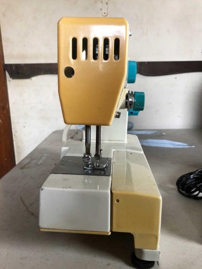 White Electric 221 Sewing Machine