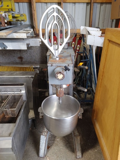 Univex 30qt. 4-Speed Mixer