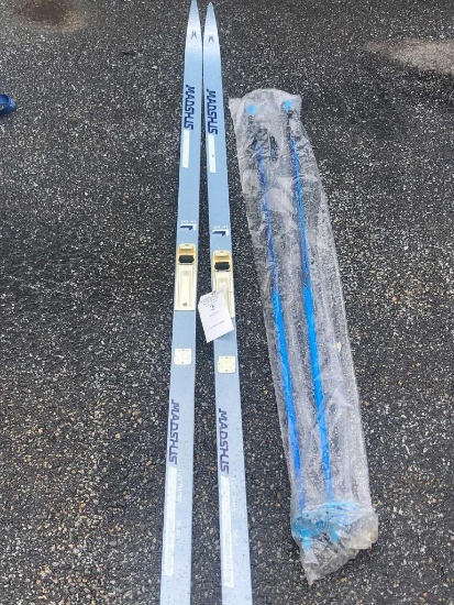 Madshus Light Touring DB41 XC Skis & Poles